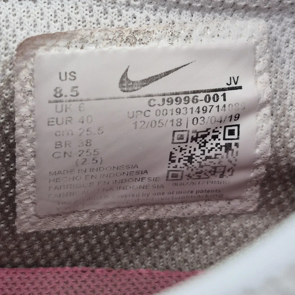 Nike Air Max Shoes Womens Size 8.5 Gray Pink Mesh Running Sneakers CJ9996-001